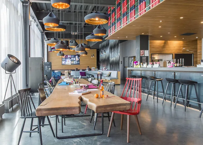 Moxy Aberdeen Airport